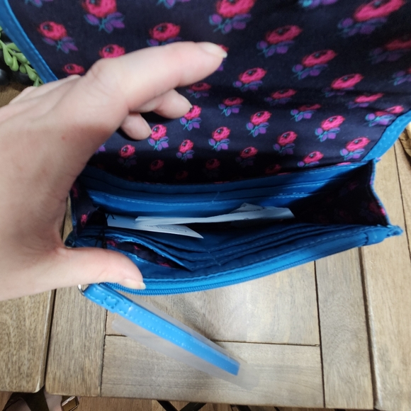 Vera Bradley Quilted Wallet Wristlet Bahama Bay - Picture 3 of 15